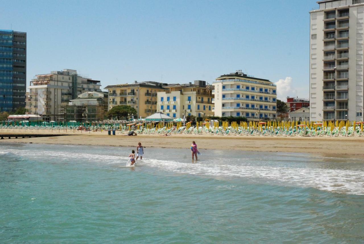 Heron Apartments Lido di Jesolo Exterior photo